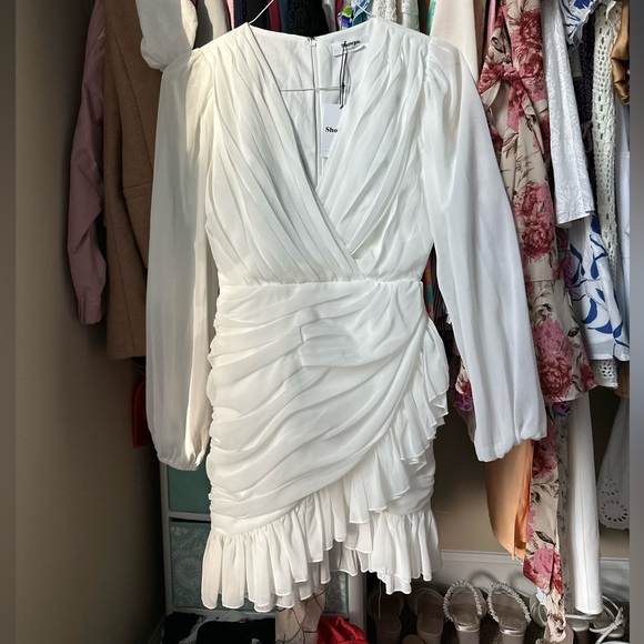 NWT Showpo Dress - Picture 3 of 5